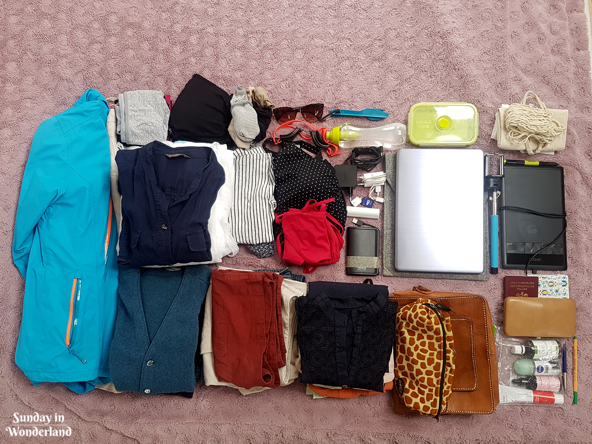How to travel with hand luggage only for two months? - Sunday in Wonderland Blog