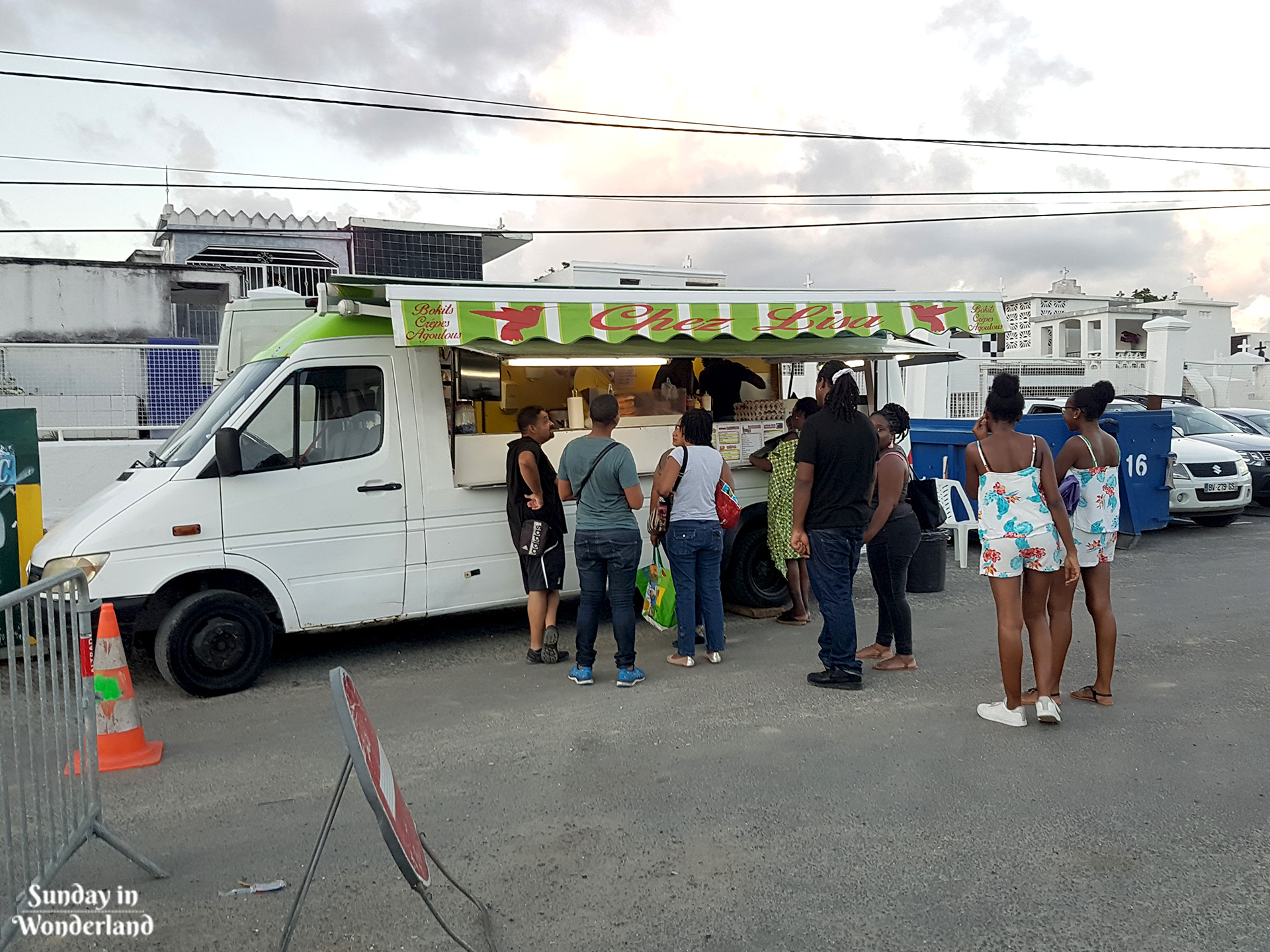 Food truck in front of the cemetery on All Saints' Day in Guadeloupe - Sunday in Wonderland Blog