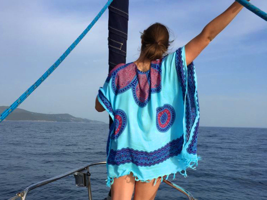 A girl in blue dress on a yacht - Multipotentiality - how to give up on being a specialist and be happy with it?
