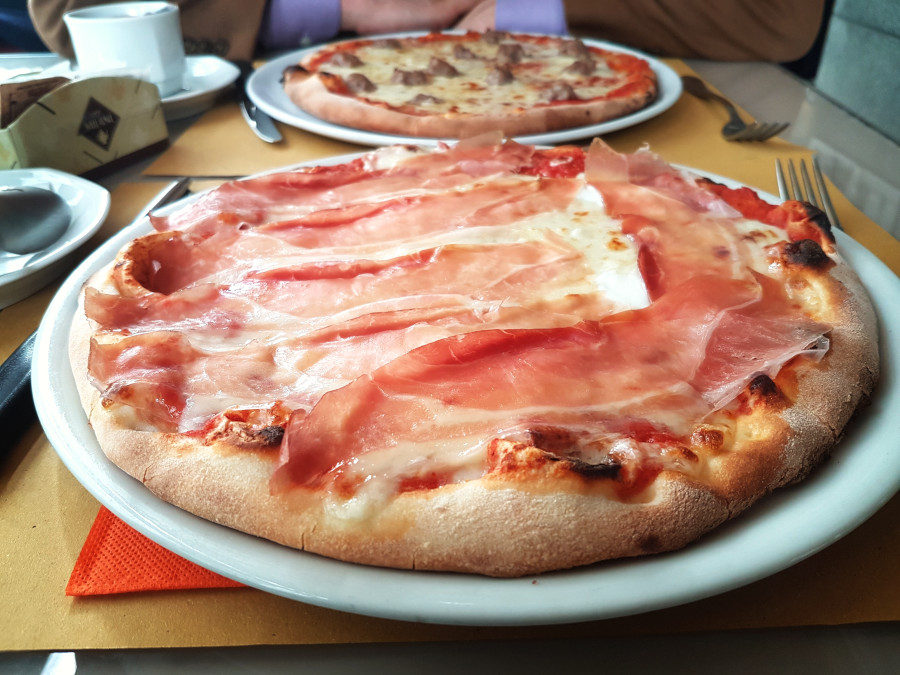 Pyszna Pizza w Como, Włochy-City Break w Mediolanie