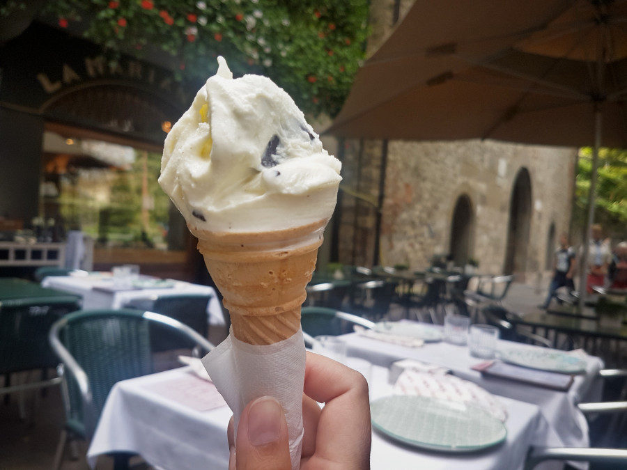 Straciatella ice-cream from La Marianna in Bergamo - the place where straciatella taste was invented