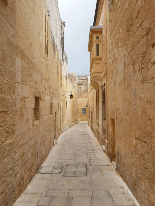 The empty street in Mdina, Malta - What to see in Malta in winter?