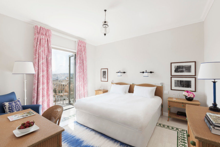 Hotel Phoenicia in Malta - bright bedroom in a classy style
