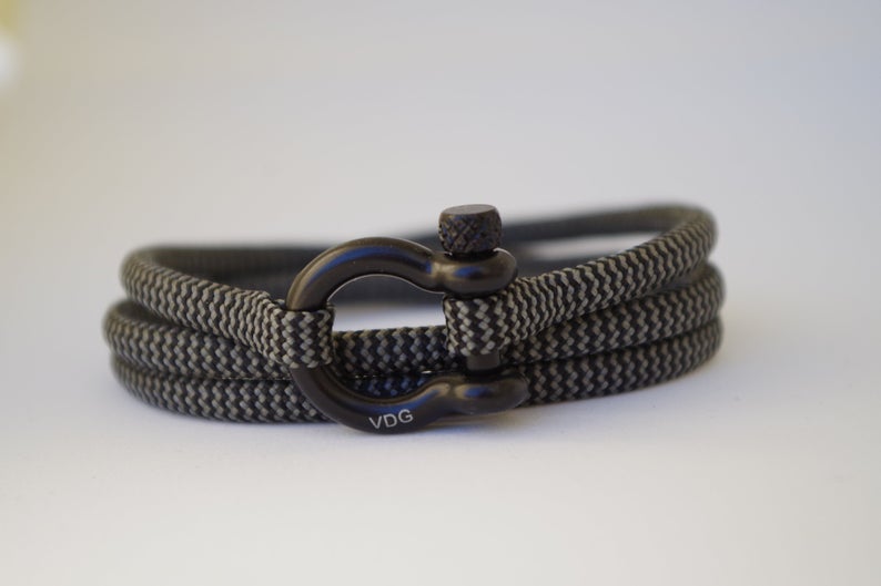 Sailing gifts for him: sailing bracelet by VentsDesGlobes
