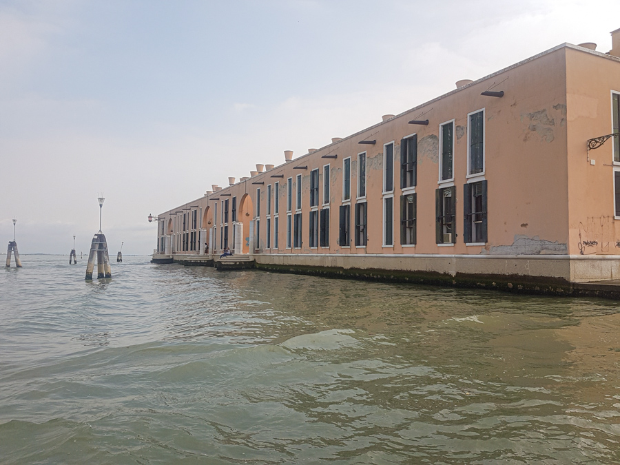 On the Fondamenta Cannaregio: leaving Venice with Vaporetto